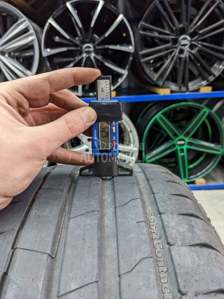 Continental 225/40 R19 Letnja