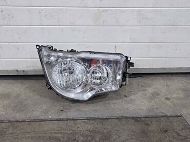 DESNI FAR MECEDES ANTOS