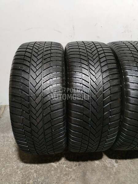 Bridgestone 255/50 R19 Zimska