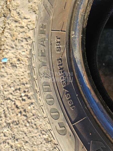 Goodyear 195/60 R15 Sve sezone