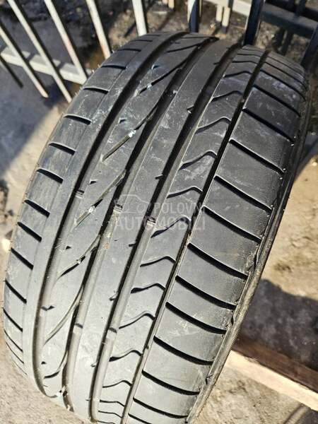 Bridgestone 215/40 R17 Letnja