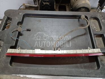 Stop svetlo srednje za BMW 518, 520, 523 ... od 2010. do 2013. god.