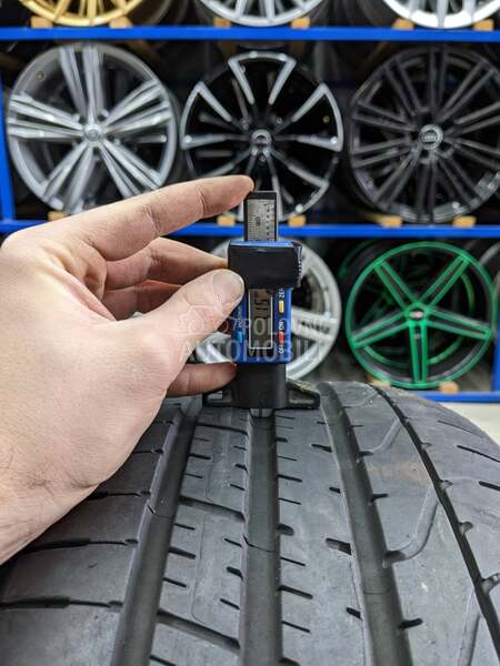 Pirelli 245/40 R19 Letnja