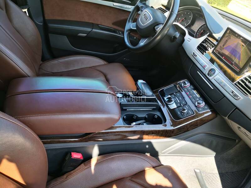 Audi A8 4.2fsi V8