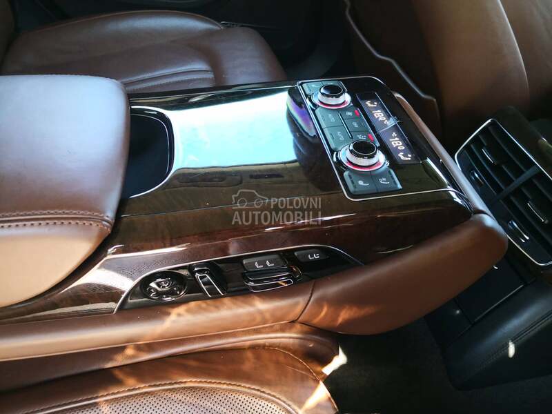 Audi A8 4.2fsi V8