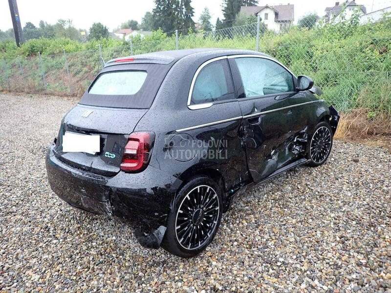 Fiat 500e 