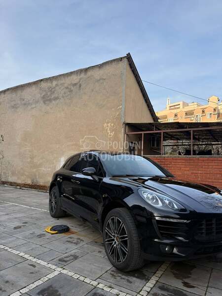 Porsche Macan 