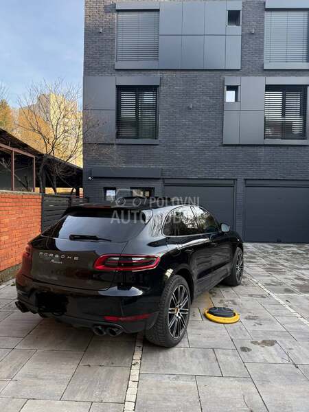 Porsche Macan 