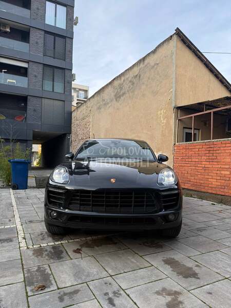 Porsche Macan 