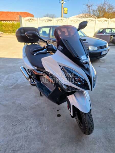 Kymco R 500
