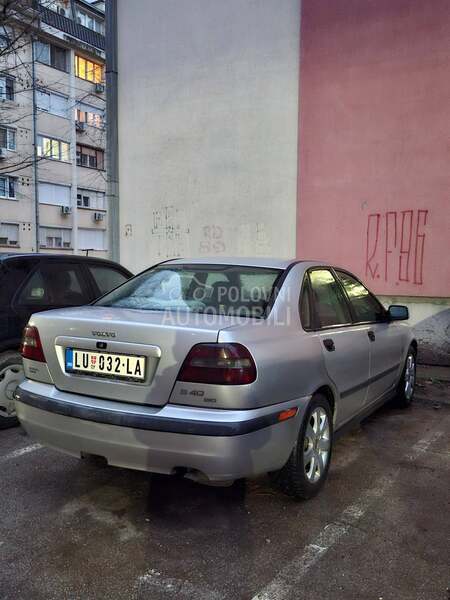 Volvo S40 