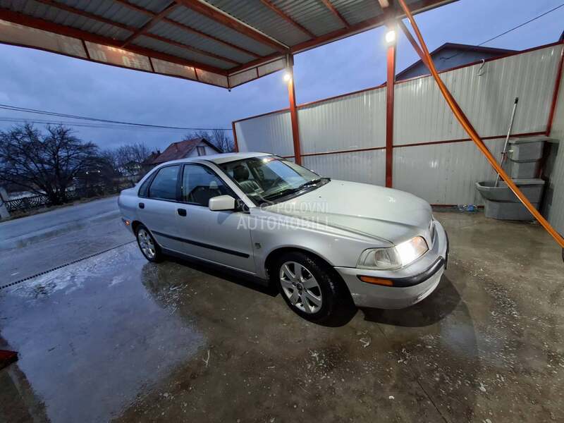 Volvo S40 