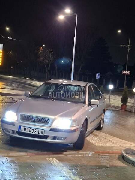 Volvo S40 