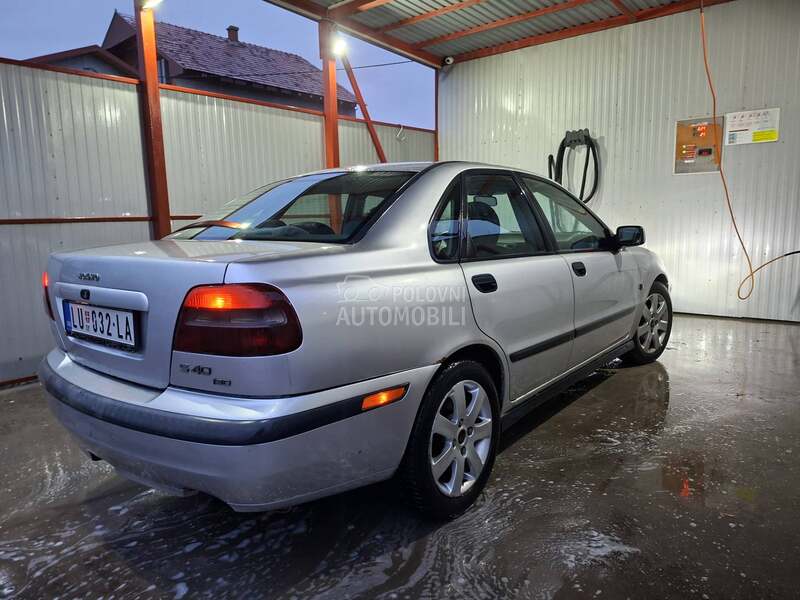 Volvo S40 