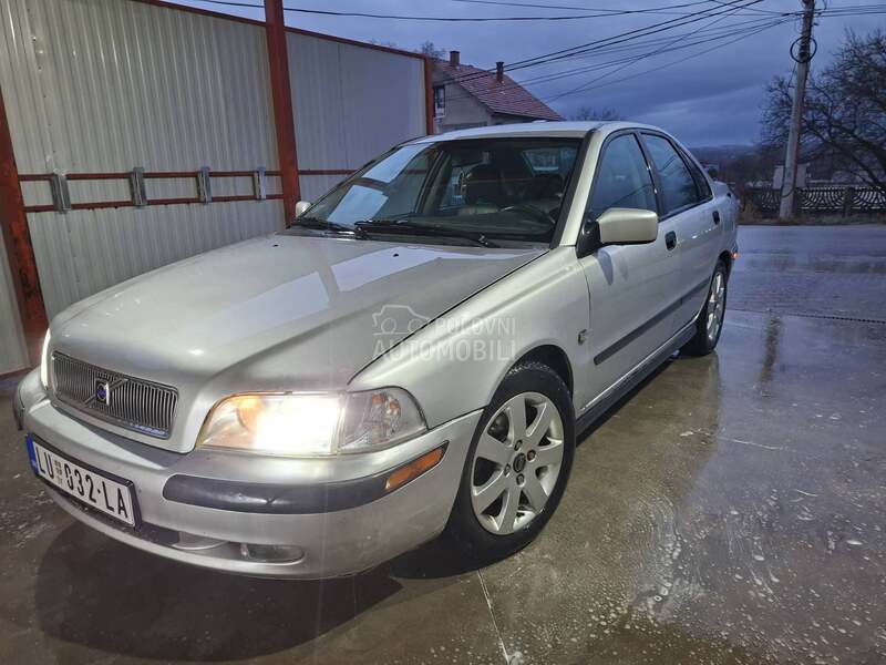 Volvo S40 