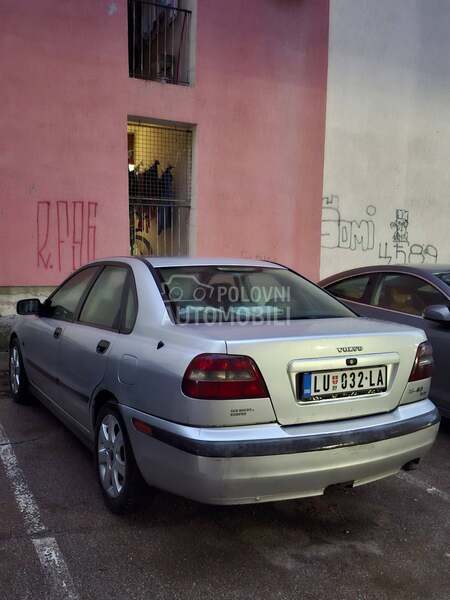 Volvo S40 
