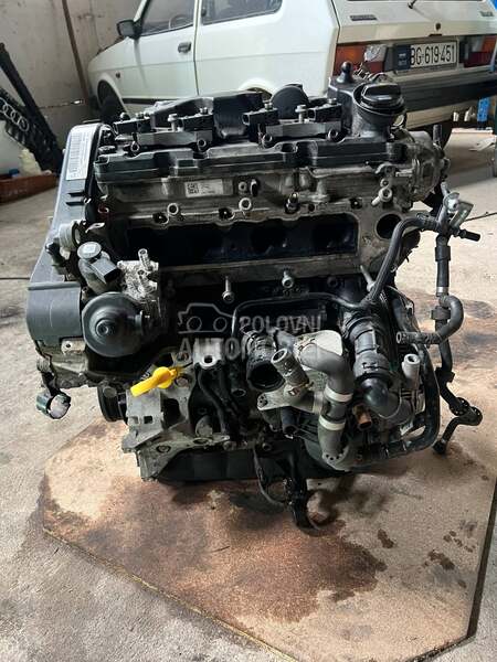 Audi Q3 8U -  kompletan auto u delovima