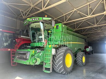 John Deere S770