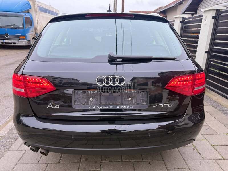 Audi A4 2.0TDI/S-LINE
