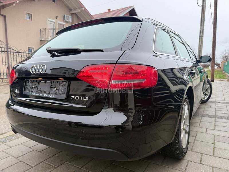 Audi A4 2.0TDI/S-LINE