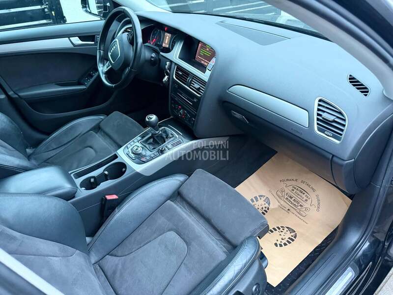 Audi A4 2.0TDI/S-LINE