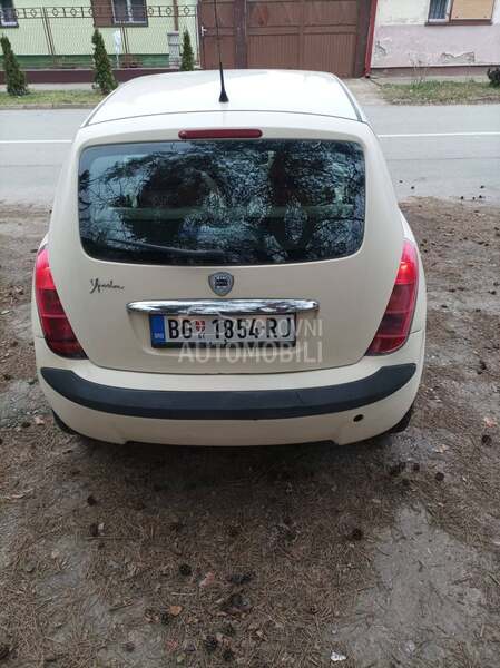 Lancia Ypsilon 