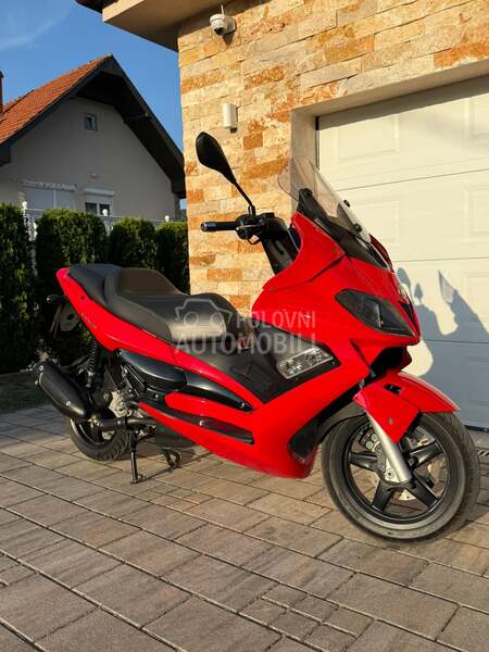 Gilera nexus