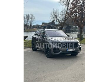 Volkswagen Touareg R LINE