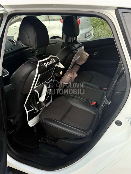 Renault Scenic 1.5dci