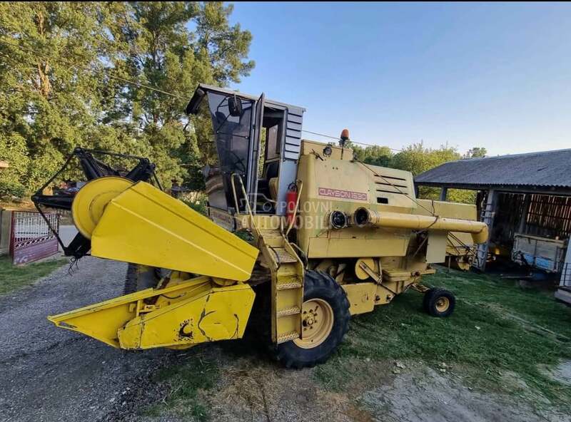 New Holland clayson 1530
