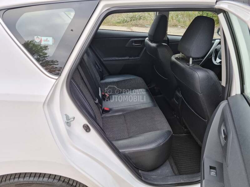 Toyota Auris 1.6 VVT-i