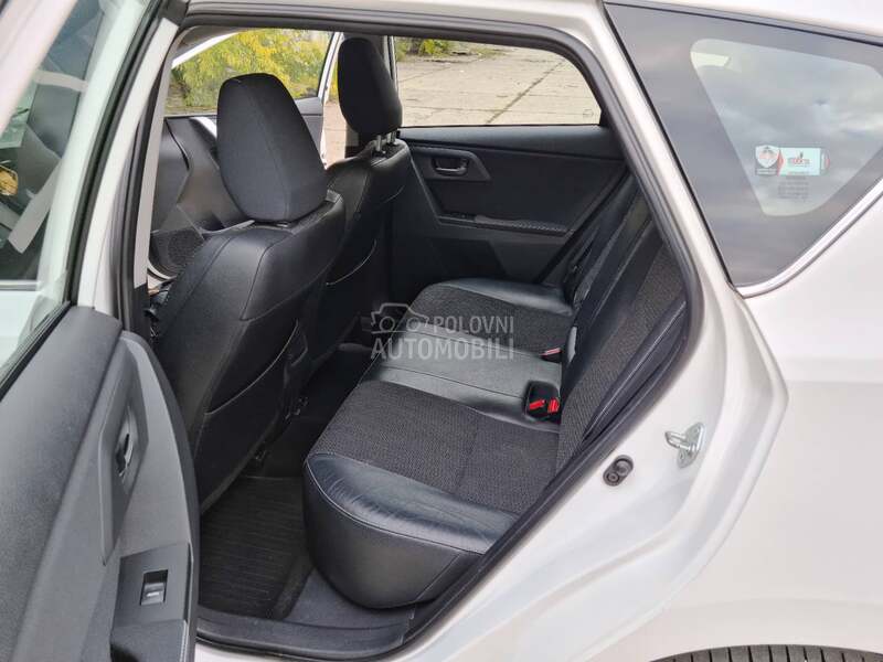 Toyota Auris 1.6 VVT-i