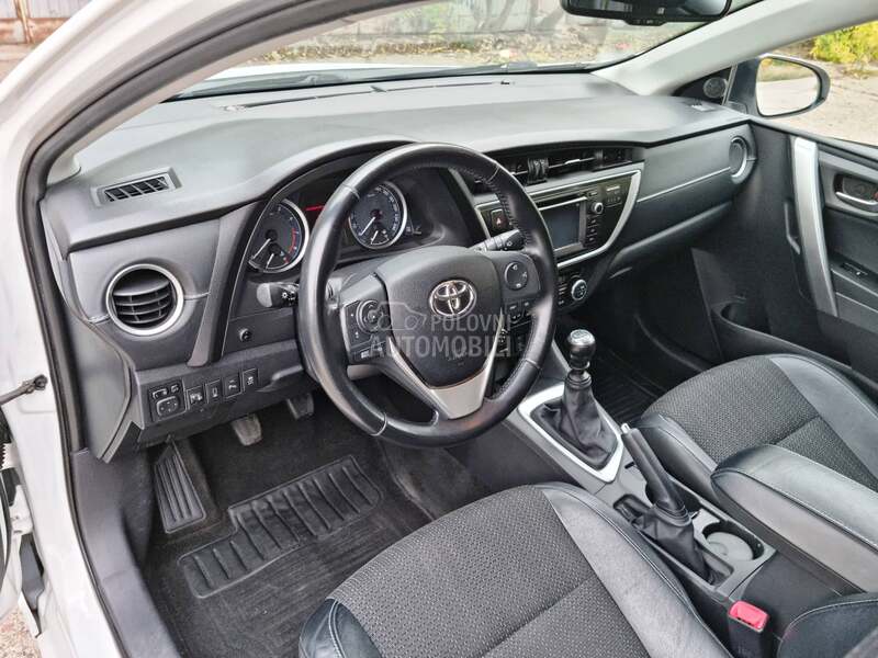 Toyota Auris 1.6 VVT-i