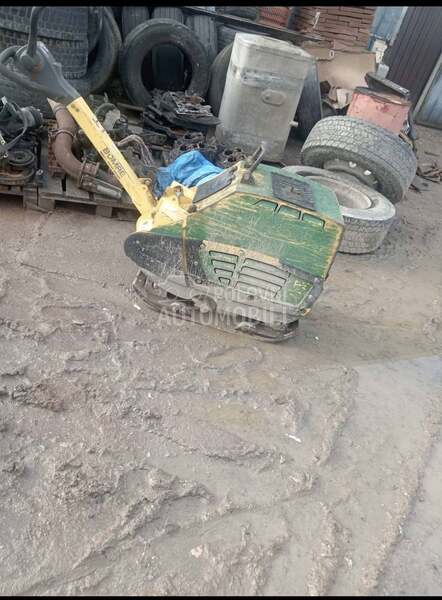 BOMAG 570