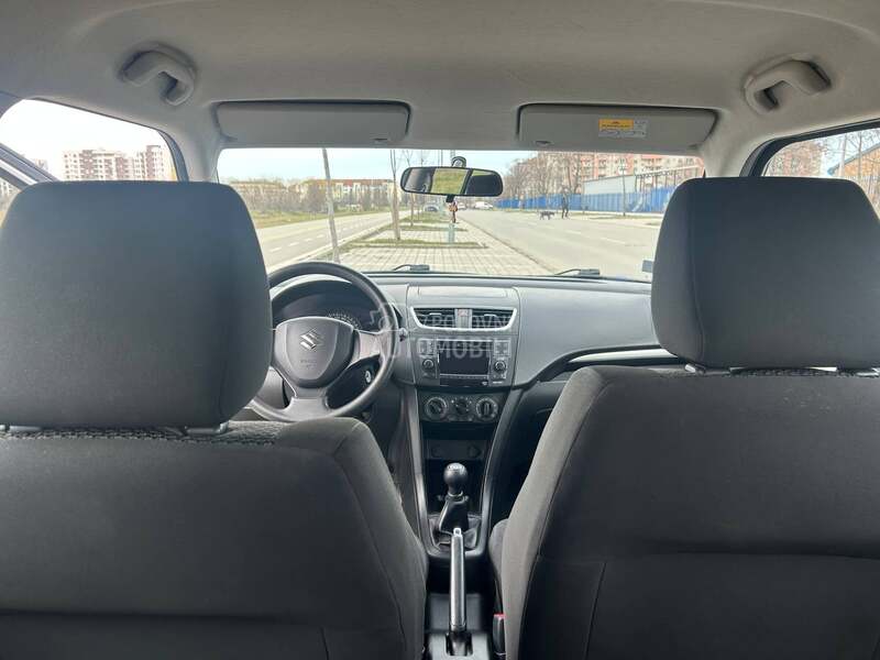 Suzuki Swift 