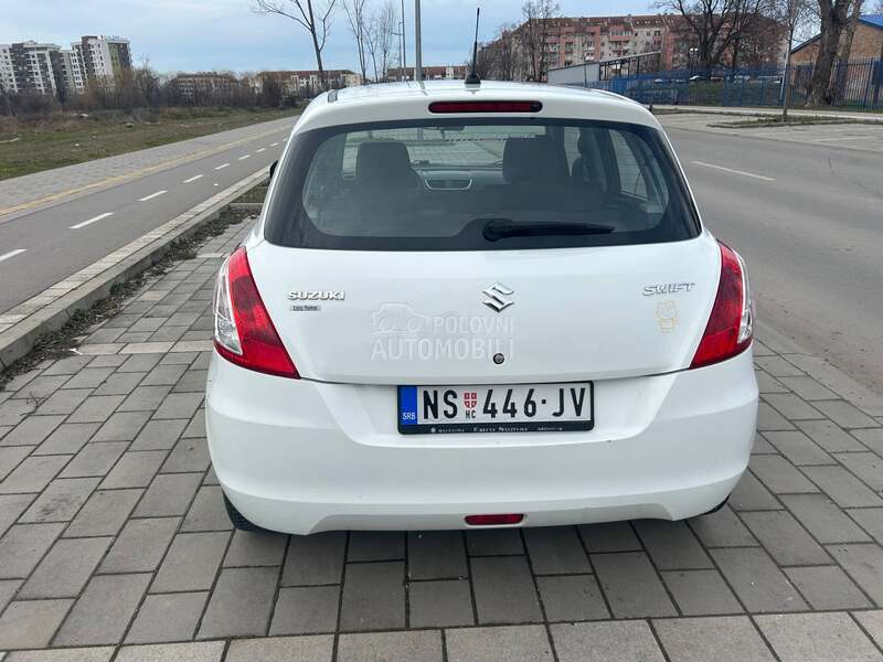 Suzuki Swift 