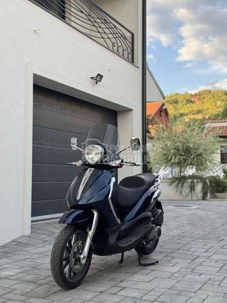 Piaggio Beverly 300