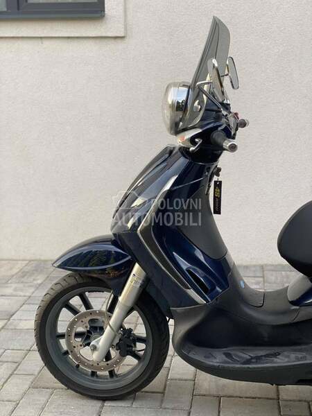 Piaggio Beverly 300
