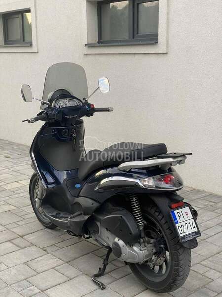 Piaggio Beverly 300