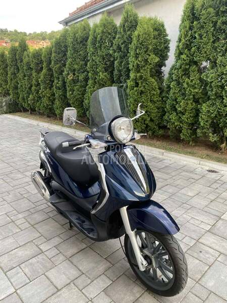 Piaggio Beverly 300