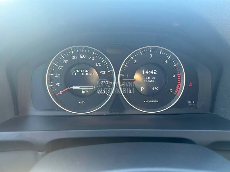 Volvo V60 D2