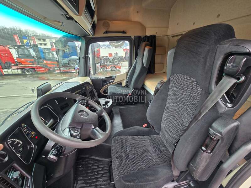 Mercedes Benz Actros 1843
