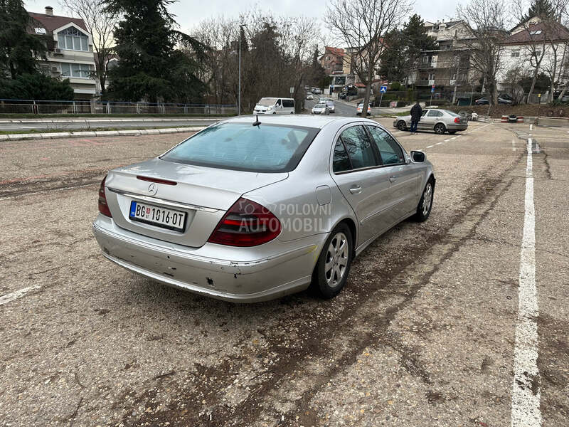 Mercedes Benz E 270 