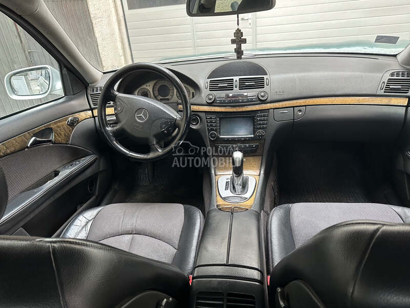 Mercedes Benz E 270 