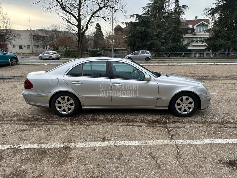 Mercedes Benz E 270 