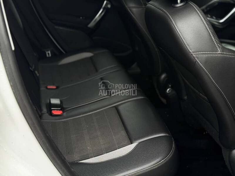 Peugeot 2008 1.6/EHDI/LED/ALLURE