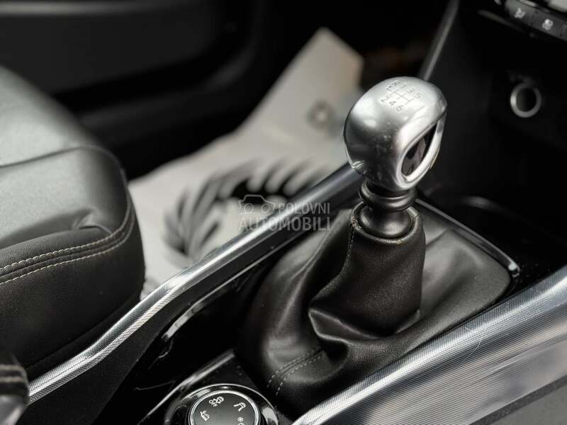 Peugeot 2008 1.6/EHDI/LED/ALLURE