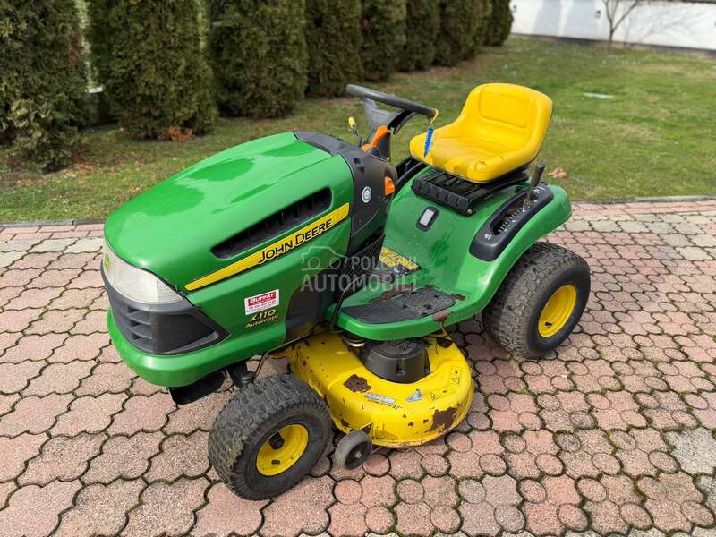 John Deere X110