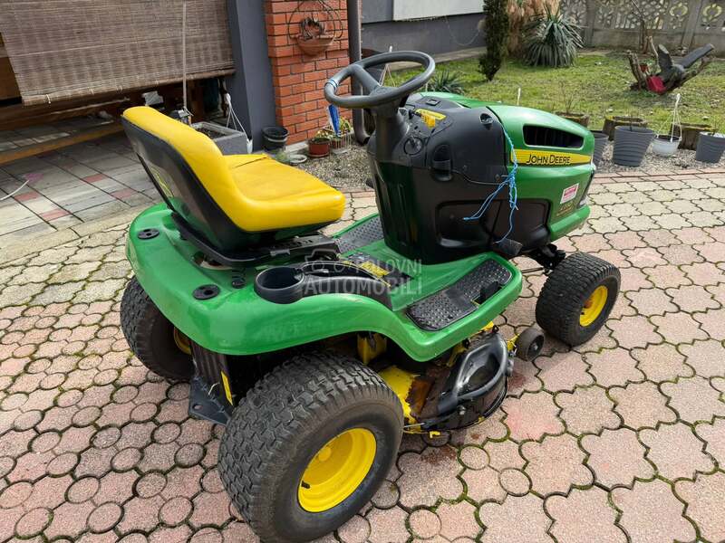 John Deere X110