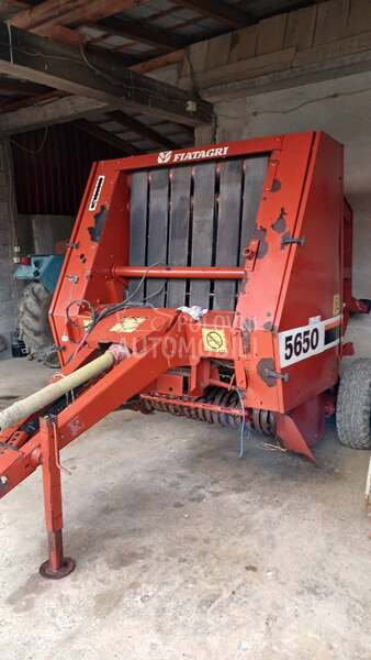 Fiatagri Hesston 5650 i JD 332
